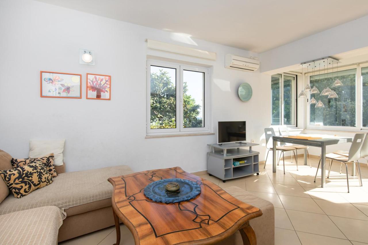 Apartment Portapisana Just 50M From The Beach Krk Town Luaran gambar