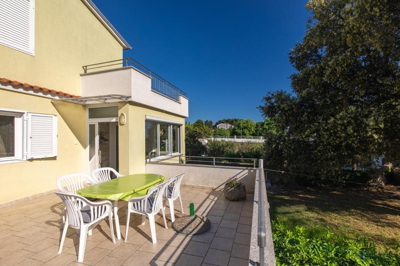 Apartment Portapisana Just 50M From The Beach Krk Town Luaran gambar