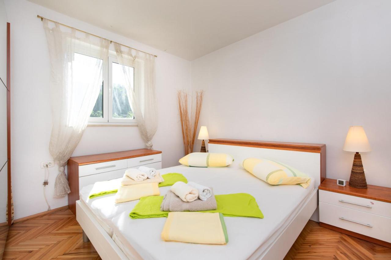 Apartment Portapisana Just 50M From The Beach Krk Town Luaran gambar